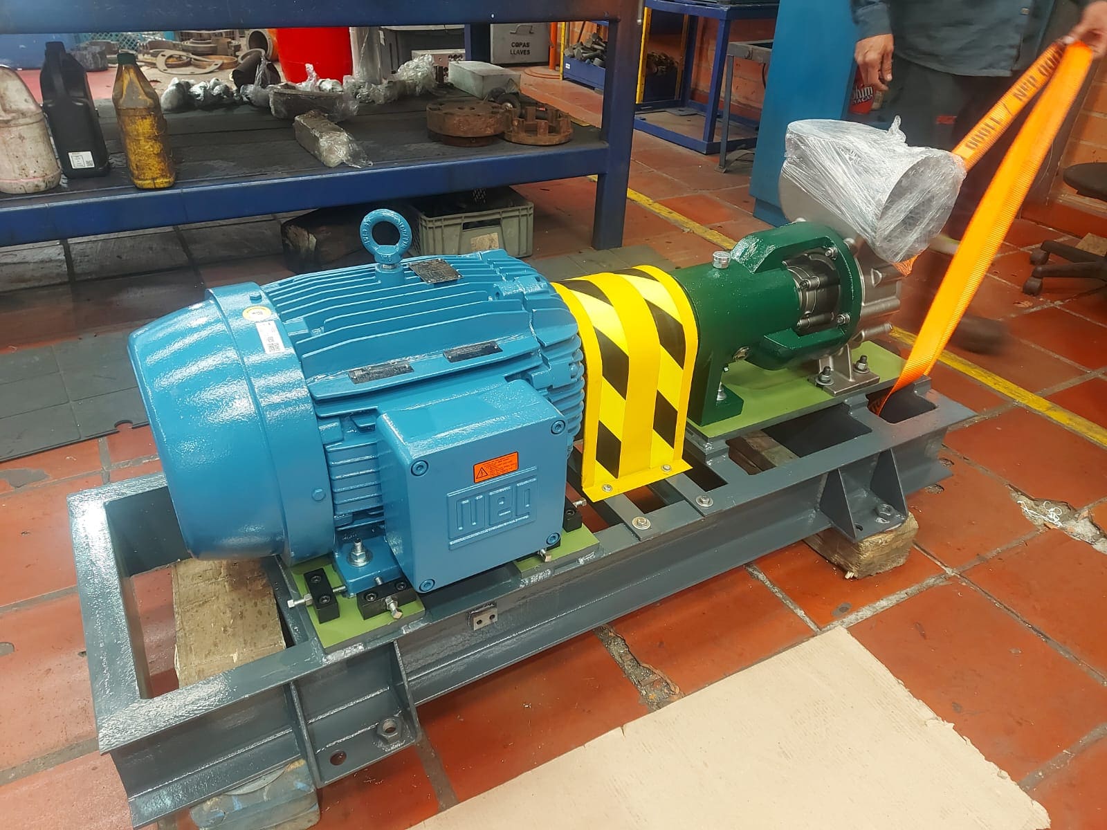 Bomba P65